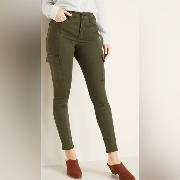 Old Navy Denim - Oldnavy High-Waisted Sateen Rockstar Super Skinny Cargo Pants for Women Size 6P